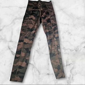 Lululemon Size 4 Camo Fast & Free Leggings